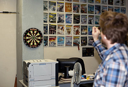 Играем в Вильгельма Телля: как выбрать мишень для дартса?